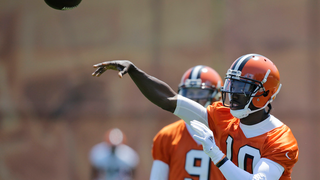 RGIII Says He’s Throwing Passes Into Neighbors’ Yards Because He Cares